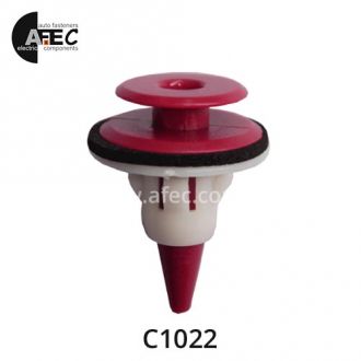 Клипса обшивки Nissan 8973599420 Клипса обшивки Nissan 8973599420