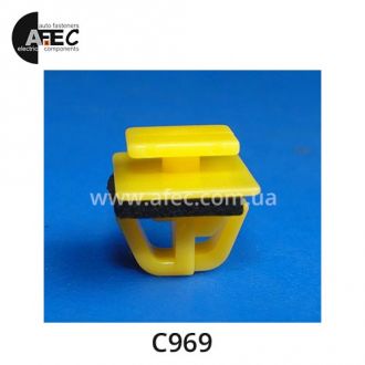 Клипса молдинга Hyundai Kia 8775835000 Клипса молдинга Hyundai Kia 8775835000