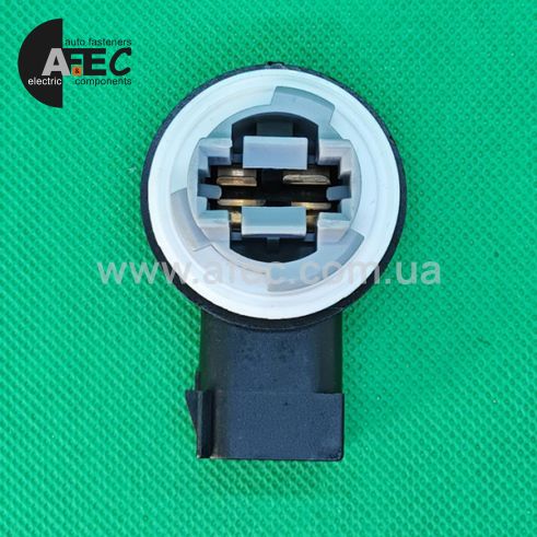 Патрон автолампы 3157 68226719AA Патрон автолампы 3157 68226719AA