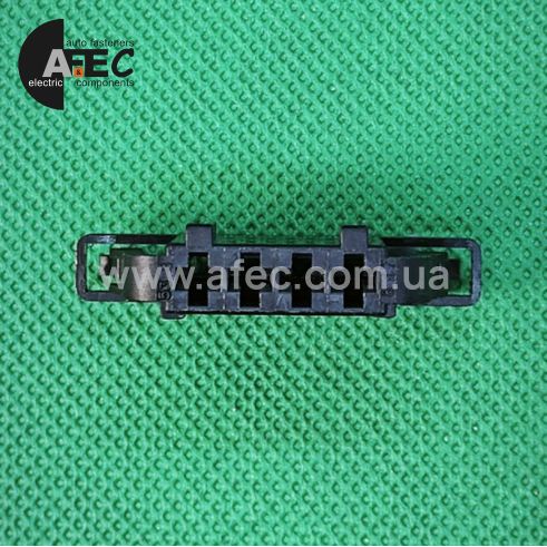 Разъем 4к 1J0972704