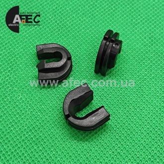 Держатель Volkswagen 701805163 Держатель Volkswagen 701805163