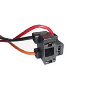 Автомобильный разъём гнездовой 3-х контактный закрытый для автоламп H4 с проводом Автомобильный разъём гнездовой 3-х контактный закрытый для автоламп H4 с проводом